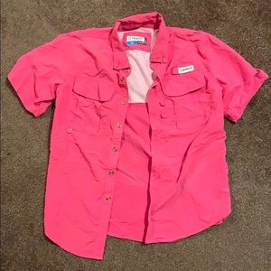 Super cute Magellan fishing shirt